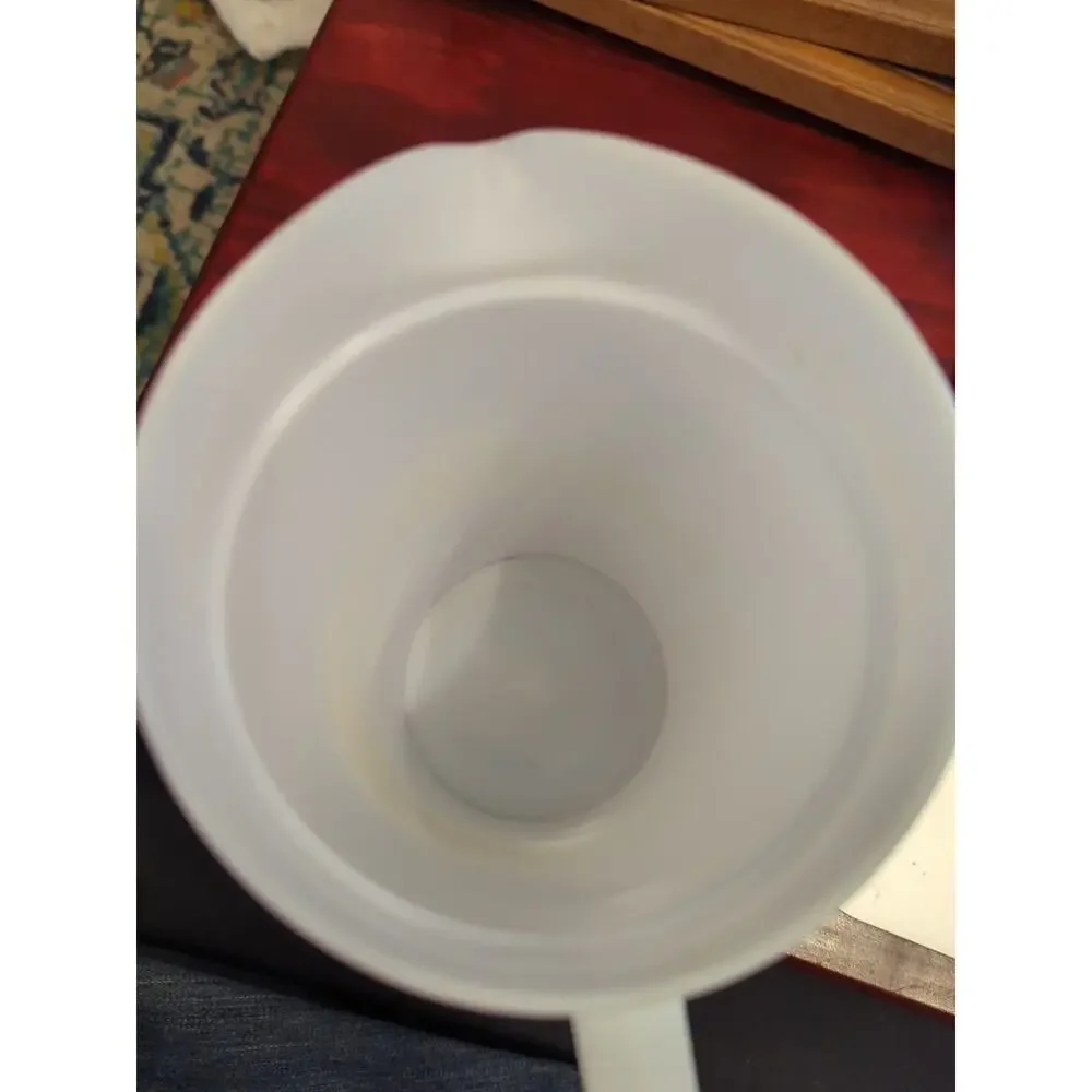 Vintage Tupperware 1 Quart white Pitcher 874-11 with Red Lid 875-18